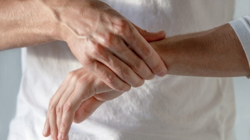 10 Arthritis Symptoms You Should Never Ignore