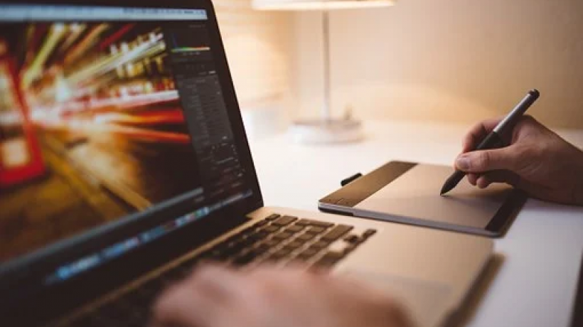 Best Ways Of Entertaining Yourself On The Internet